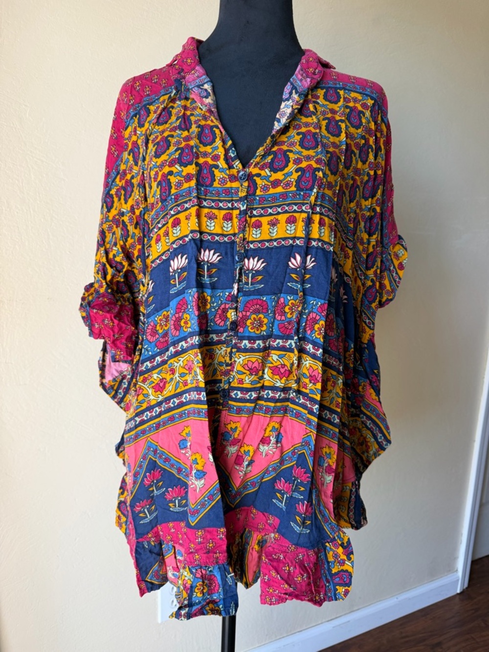 Soft comfy flowy loose summer top free size Rayon colorful novella royale